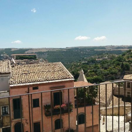 Ibla Baroque Loft Apartment รากูซา ภายนอก รูปภาพ