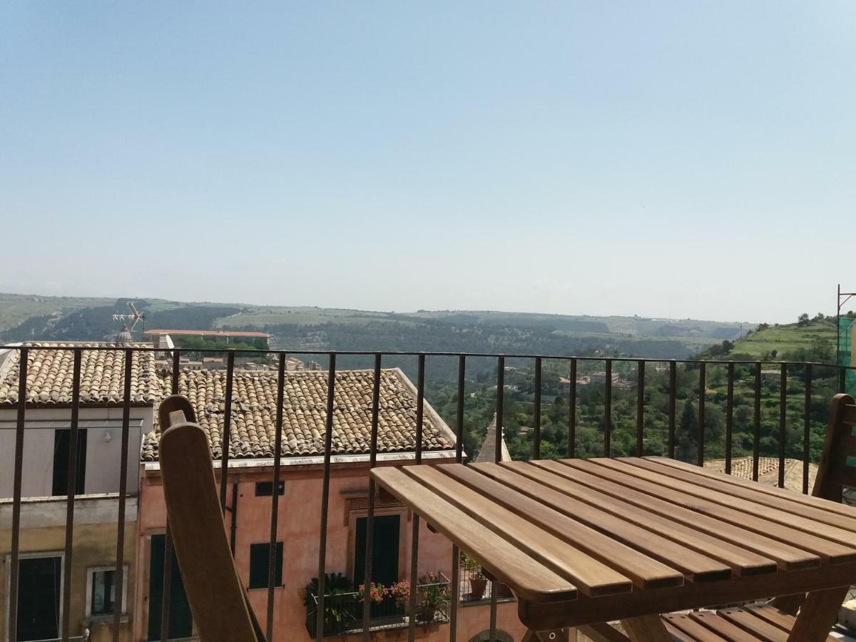 Ibla Baroque Loft Apartment รากูซา ภายนอก รูปภาพ
